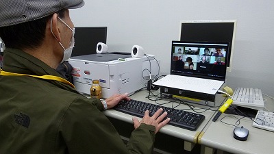 Zoomによるオンライン研修の風景です。札幌からの参加者もいます